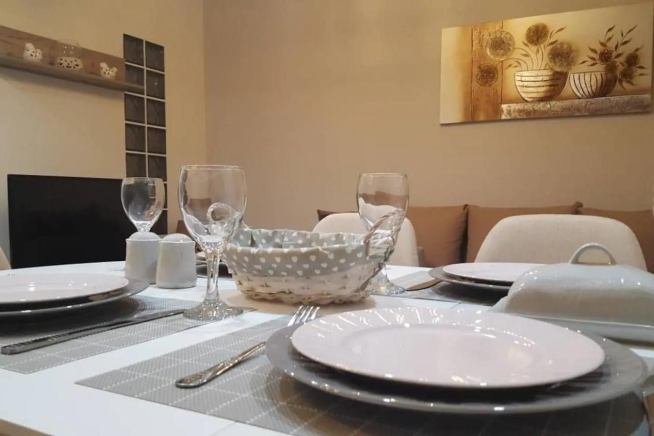 Downtown City Apartment Salonicco Esterno foto