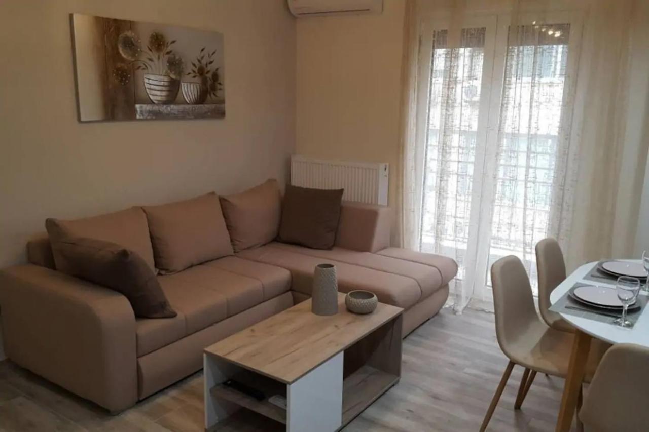Downtown City Apartment Salonicco Esterno foto