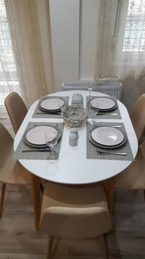 Downtown City Apartment Salonicco Esterno foto