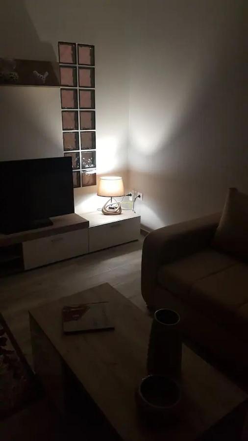 Downtown City Apartment Salonicco Esterno foto