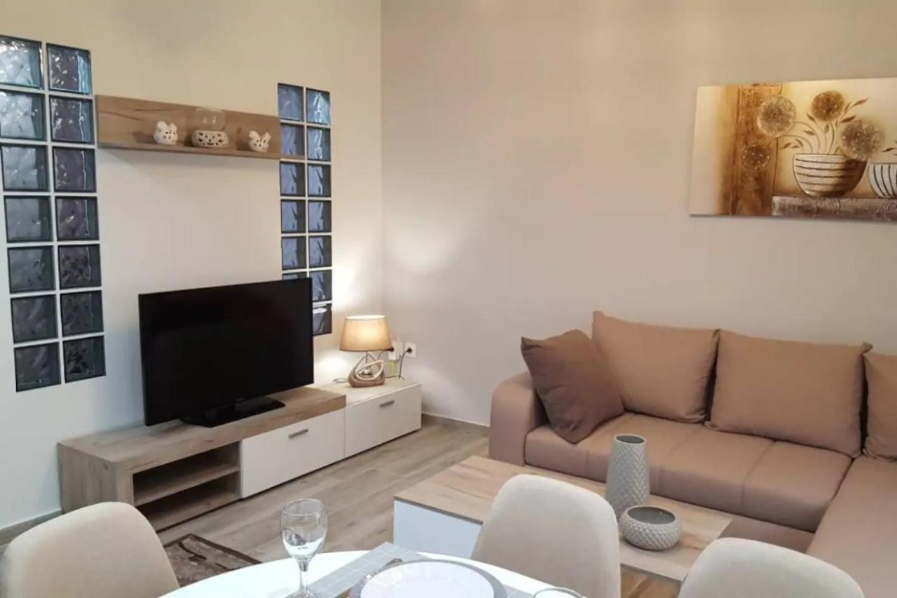 Downtown City Apartment Salonicco Esterno foto